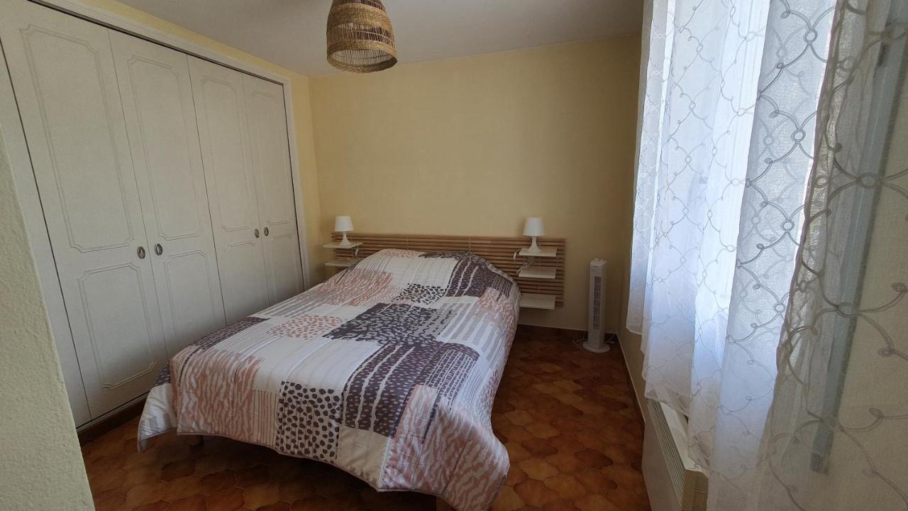 Appartement La Tour Du Sel Aigues-Mortes Exterior photo